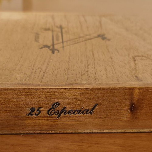 Montecristo Especial wooden cigar case used, vintage 1999