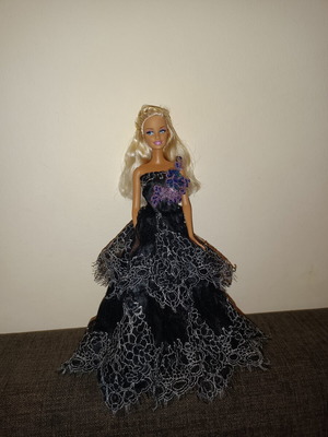 Barbie Preschool Teacher 2009 used with custom braid and elegant dress