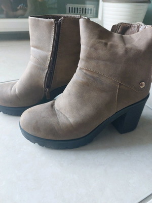 & Other Stories boots size 38 like new, beige-brown
