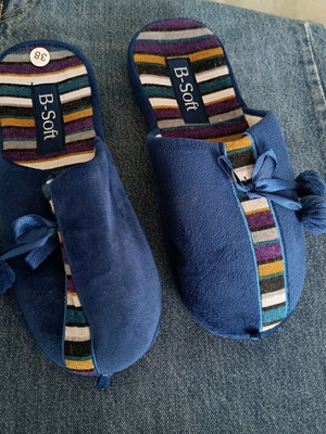 B-Soft slippers like new, blue, size 38 with leather insole