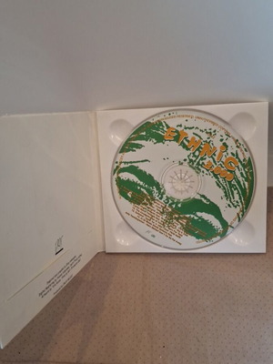Ethnic 2.000 CD like new, electronic