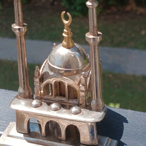 Souvenir replica of Ortaköy Mosque metal used