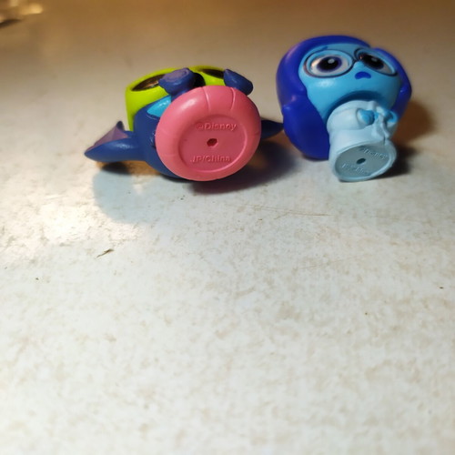 Φιγούρες Stitch και Sadness Doorables σαν καινούργιο