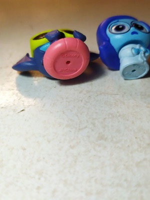 Φιγούρες Stitch και Sadness Doorables σαν καινούργιο