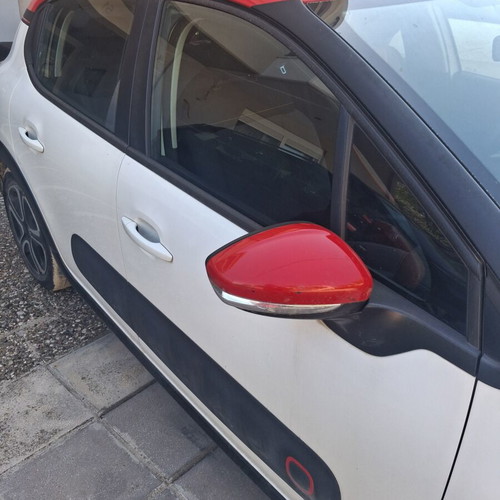 Citroen C3 2018 like new, 59,000 km, manual, petrol, red