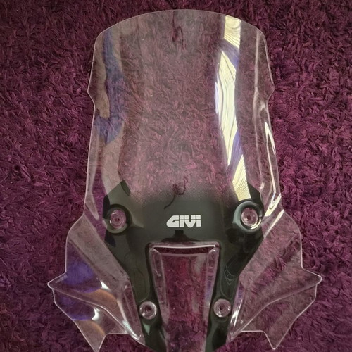 Givi Windscreen for Triumph Tiger 900 like new
