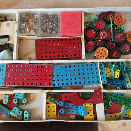 Vintage Greek metal construction toy Meccano by EPA