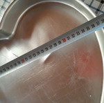Heart-shaped baking pan like new