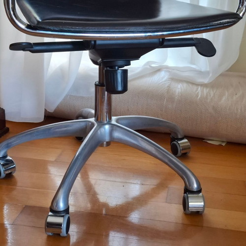 Enrico Pellizzoni office chair made of Italian leather like new