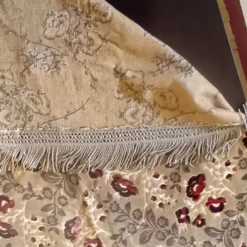 Vintage βελούδινο τραπεζομάντηλο 140x140 ανάγλυφο σαν καινούργιο