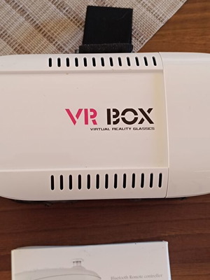 VR BOX virtual reality glasses with Bluetooth remote control like new