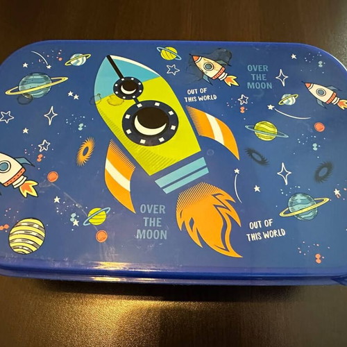 Children's lunch box 3 compartments blue with rocket design like new