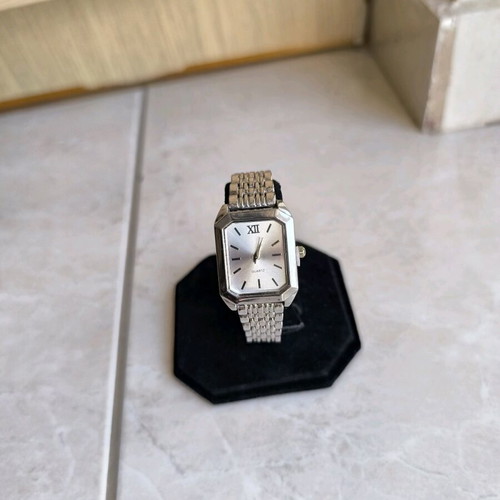 Women's watch new, silver