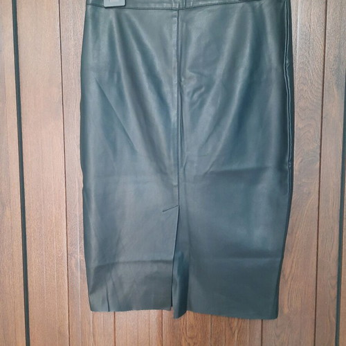 Primark leather skirt like new, black, size L