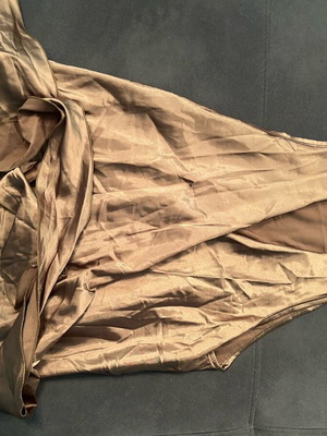 Multifunctional satin blouse like new, size M