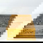 Стара дървена резбована орнаментална кутия за съхранение като нова