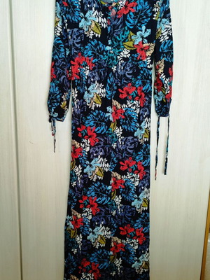 J. Stars Floral Maxi Dress like new, colorful, size M/L