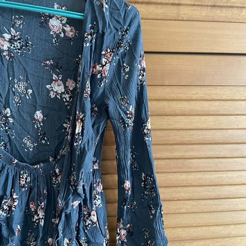 American Eagle Floral Wrap Top with Peplum and Bell Sleeves XS like new