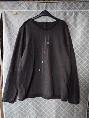 Kaft men's modern sweatshirt size L with long sleeves and print like new