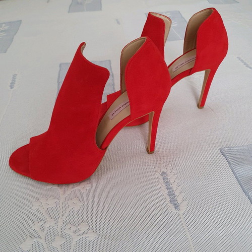 Tsakiris Mallas sandals new, red suede, size 38