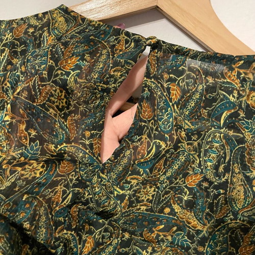 Zara crop long-sleeve blouse in khaki earth tones like new