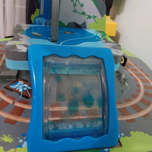 Hape ξύλινος τριόροφος σιδηρόδρομος μεταχειρισμένος με αξεσουάρ
