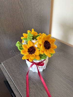 Sunflowers made of plush wire in plaster pot custom made