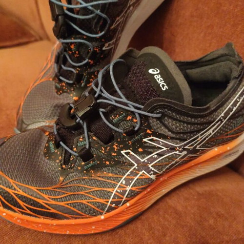 Asics Fujispeed athletic shoes like new, size 38, multicolor