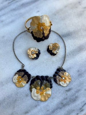 Floral Enamel Jewelry Set new with gold details