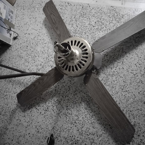 Ceiling fan with light, good condition, four lamps