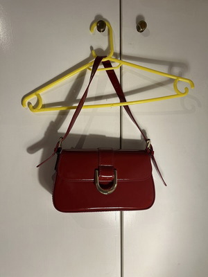 Bortno shoulder bag like new, red, 2 belt straps and 1 strap