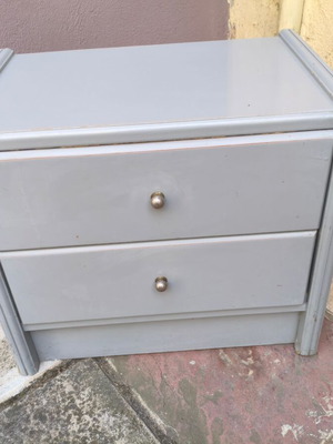 Дървено нощно шкафче сив лак употребявано