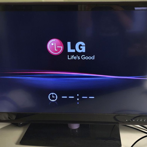 LG 42LE5500 TV used with slow motion image and distorted sound