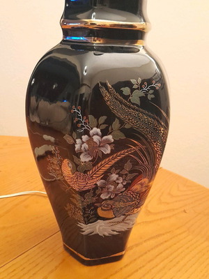 Table lamp base used, black with bird design, 35cm height