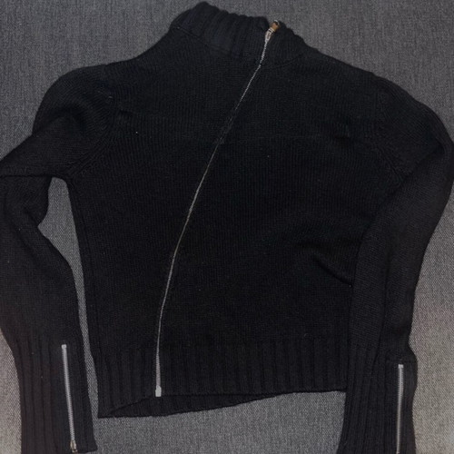 Benetton 100% wool zipper sweater black like new, size S