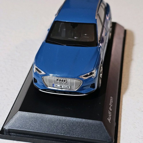 Audi E-Tron model Spark 1:43 used, collectible