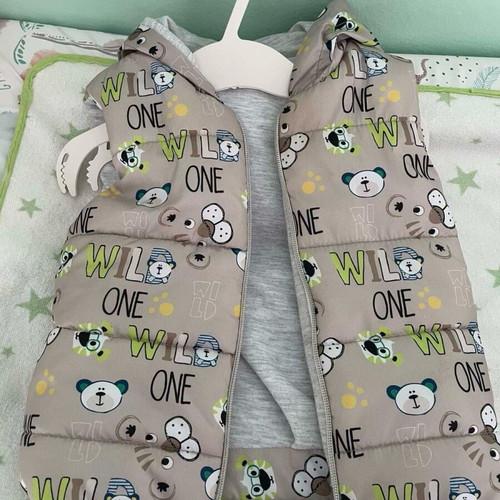 Partner baby wear sleeveless baby jacket like new, grey, size 12 months