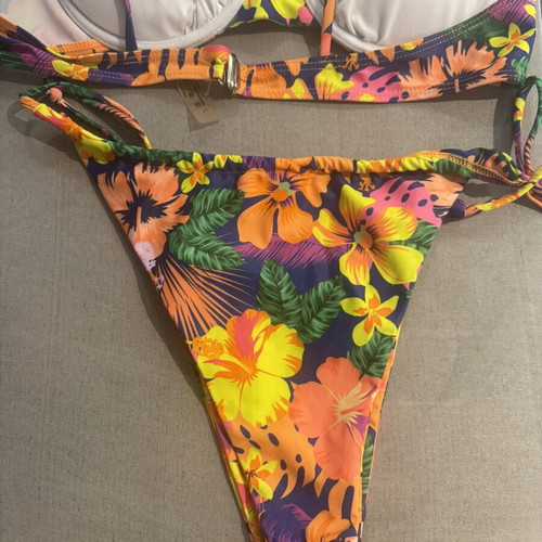 Bikini with Tropical Pattern Large used, colorful