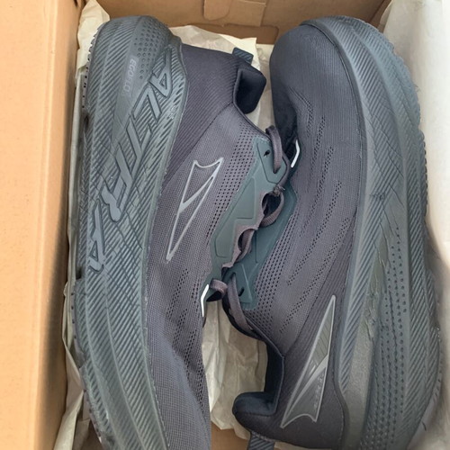 Altra athletic shoes size 44, black