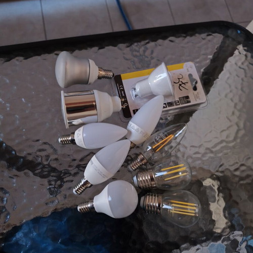 Light bulbs E27 and E14 like new, pack of 10 for spotlights