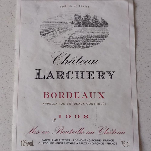 Chateau Les Moulinieres 1995, Chateau Larchery 1998, Chateau Clairval 1994 labels used