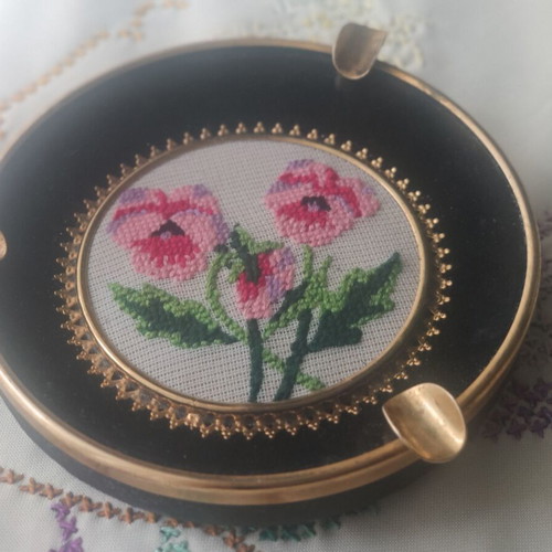 Vintage circular ashtray used, 16 cm diameter with embroidered glass insert