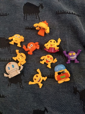 Emojis από Kinder μεταχειρισμένα, όλα μαζί