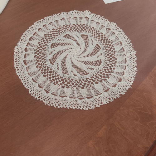 White doily 31x31 new