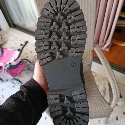 Black moccasins like new, size 42, worn once