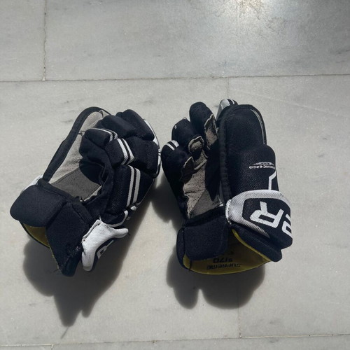 Ice hockey equipment used, full set