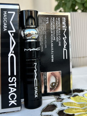 Mac Macstack Mini Mascara new, intense black, moisture resistant 8ml