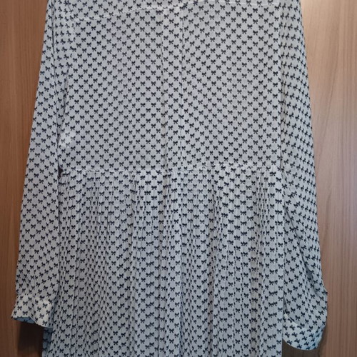 Charly dress like new, black and white, size XL