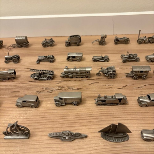 Collectible miniature collection used, 50 pieces, Travels to Yesterday