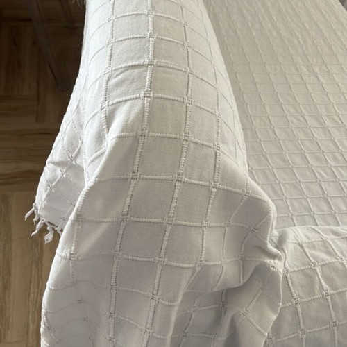Throw blanket for 2-seater sofa used, white 2.00x1.53 m